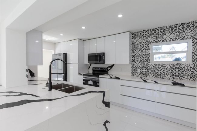 1919 Mimosa Ave, House other with 3 bedrooms, 2 bathrooms and null parking in Fort Pierce FL | Image 17