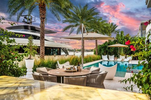 70 Isla Bahia Dr, Fort Lauderdale, FL, 33316-2331 | Card Image