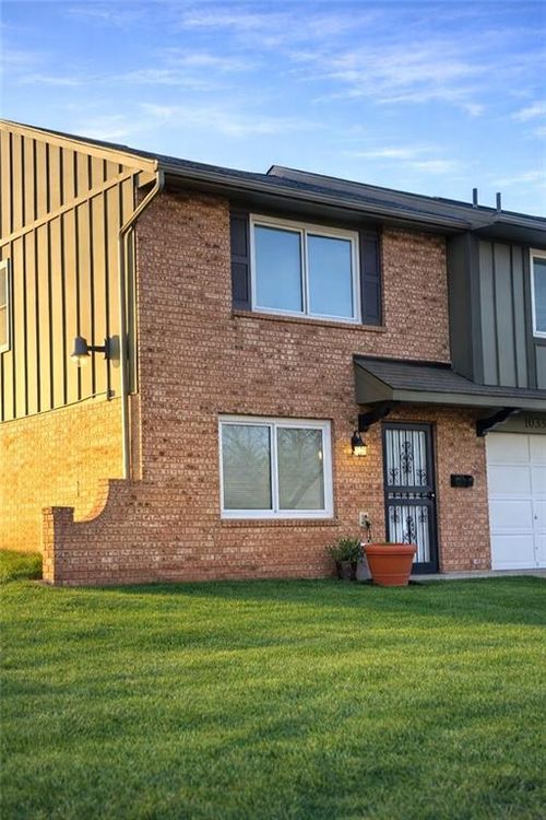 10436 E 41st St, Kansas City, MO, 64133-1345 | Card Image