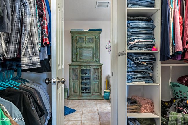 Master Closet | Image 23