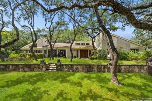27875 Dos Cerros Cir, Boerne, TX, 78006-5124 | Card Image