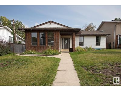 3849 62 St Nw, House other with 3 bedrooms, 2 bathrooms and null parking in Edmonton AB | Image 1