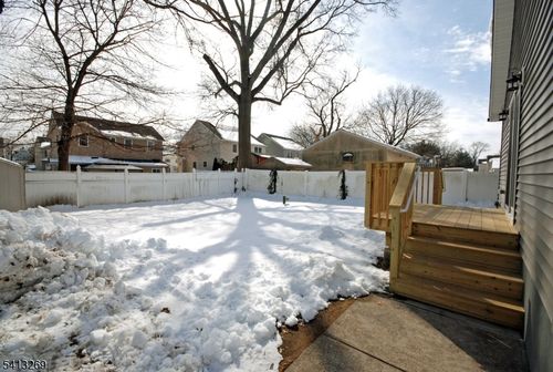 824 Drake Ave, Middlesex, NJ, 08846-2144 | Card Image