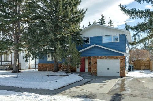 4023 Varmoor Rd Nw, Calgary, AB, T3A0B1 | Card Image
