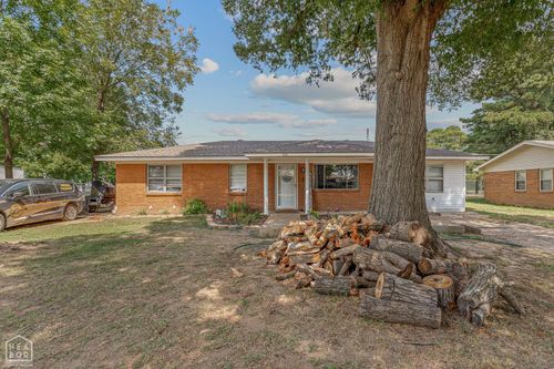1112 Estelle St, Lake City, AR, 72437-9590 | Card Image