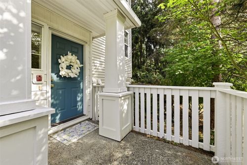 f5-2300 Benson Rd S, Renton, WA, 98055-8879 | Card Image
