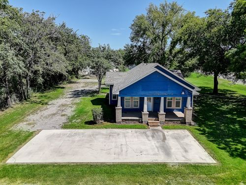 306 E Sherman St, Chico, TX, 76431-2842 | Card Image