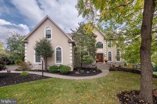 1643 Woodfield Dr, BETHLEHEM, PA, 18015-5554 | Card Image