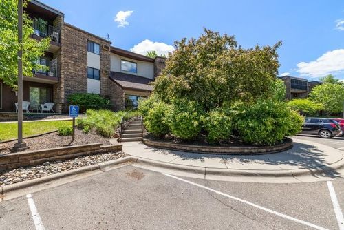 apt-210-35 Nathan Ln N, Plymouth, MN, 55441-6356 | Card Image