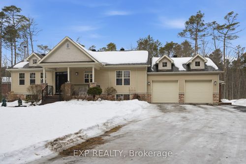 1105 Vinette Rd, Clarence Creek, ON, K0A1N0 | Card Image