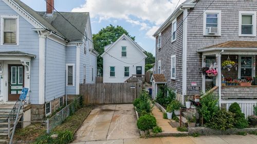 174-1/2 Grinnell St, New Bedford, MA, 02740-4775 | Card Image