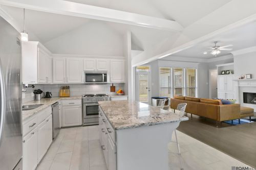 10534 Oak Bend Dr, Baton Rouge, LA, 70809-3328 | Card Image