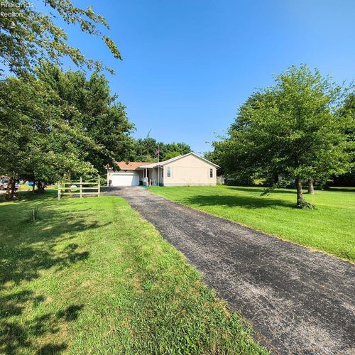 627 County Road 302, Bellevue, OH, 44811-9498 | Card Image