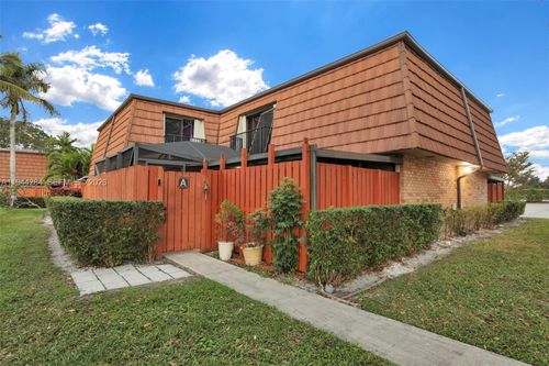 a-9139 Sw 23rd St, Davie, FL, 33324 | Card Image