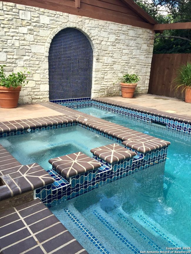 201 Sheffield, House other with 5 bedrooms, 5 bathrooms and null parking in Castle Hills TX | Image 16