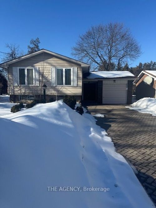 main-63 Centre St E, Richmond Hill, ON, L4C1A3 | Card Image