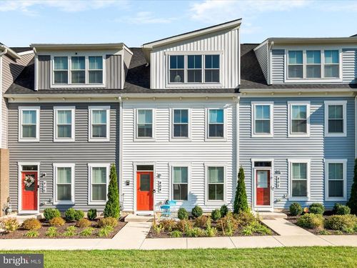 404 Waverley Dr, FREDERICK, MD, 21702-4390 | Card Image