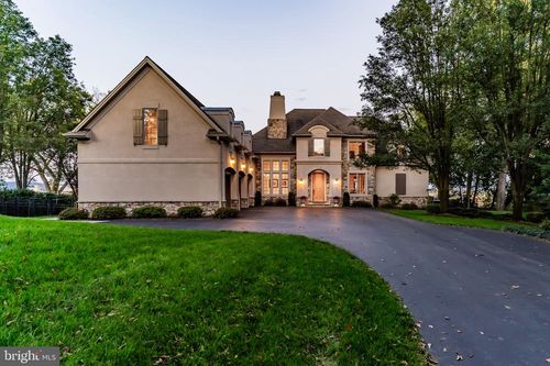 4 Sentry Point Rd, LEMOYNE, PA, 17043-1670 | Card Image