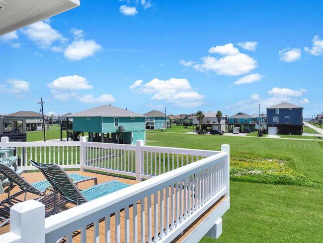 906 Westview, House other with 4 bedrooms, 3 bathrooms and 2 parking in Crystal Beach TX | Image 14