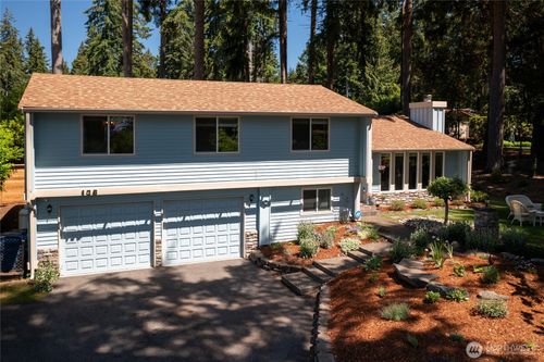 138 Point Fosdick Cir Nw, Gig Harbor, WA, 98335-7818 | Card Image