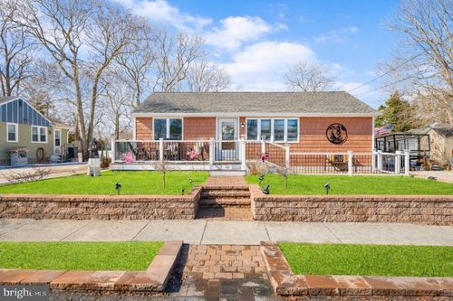 300 Eldredge Ave, CAPE MAY, NJ, 08204-3115 | Card Image