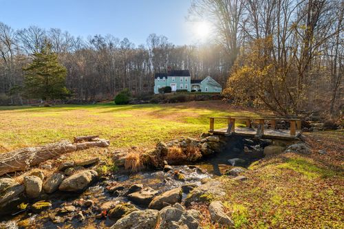 14 Concord Ridge Rd, Newtown, CT, 06470-1110 | Card Image