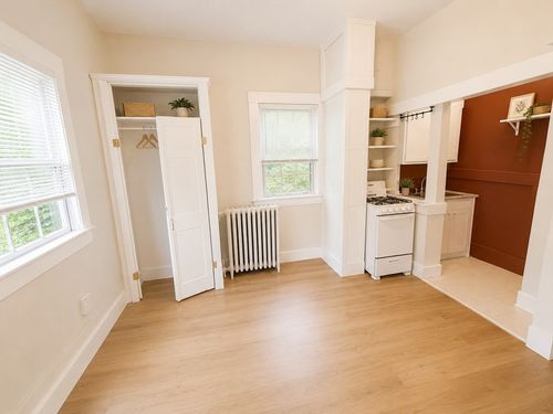 4st-b-35 Chestnut Hill Avenue, Boston, MA, 02135 | Card Image