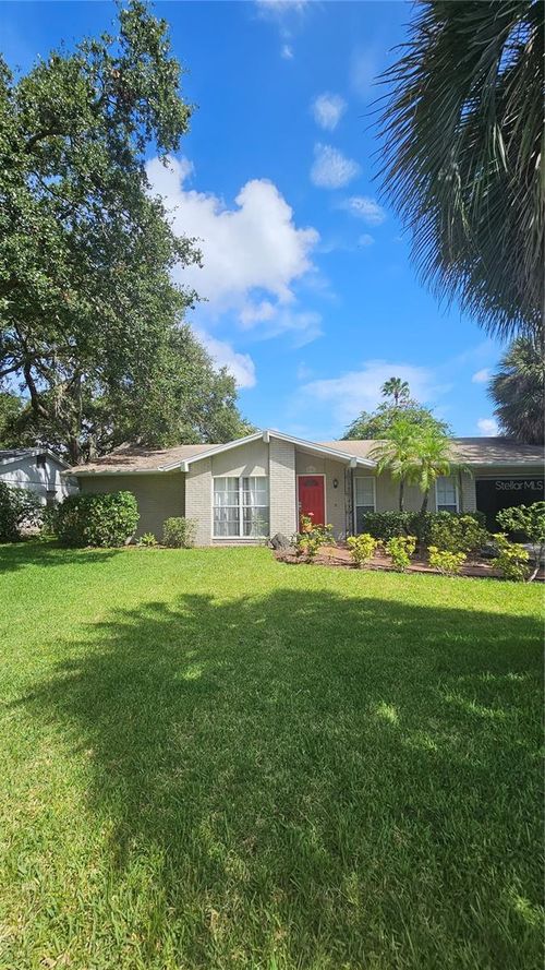 5301 W Cleveland St, TAMPA, FL, 33609-3520 | Card Image