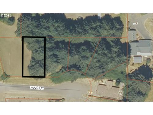 1079 Wooley Ct, Yoncalla, OR, 97499-9768 | Card Image
