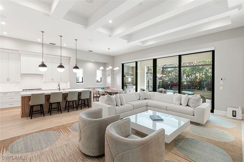 2036 Cambridge Park Dr, NAPLES, FL, 34109-7228 | Card Image