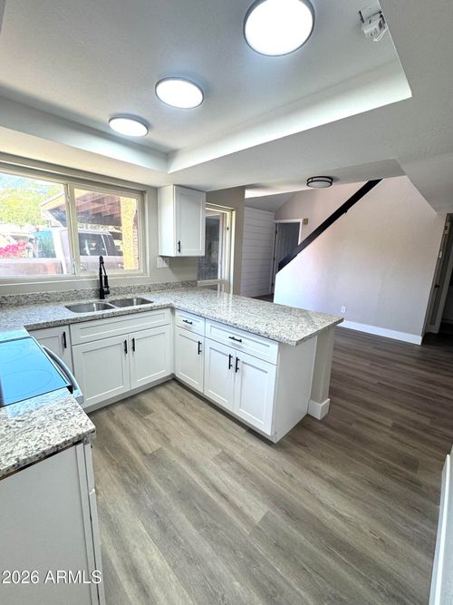 2003 N 51st Way, Phoenix, AZ, 85008-4253 | Card Image