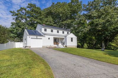 207 Riverview Circle, House other with 4 bedrooms, 2 bathrooms and null parking in Fairfield CT | Image 2