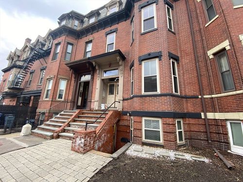 garden-92 Pleasant St, Boston, MA, 02125-1522 | Card Image