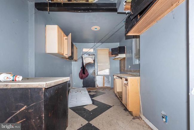1516 N Gilmor St, Townhouse with 3 bedrooms, 1 bathrooms and null parking in BALTIMORE MD | Image 4