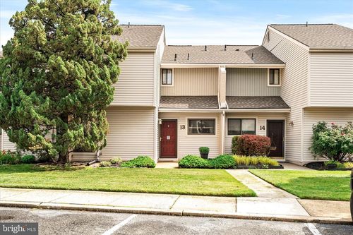 13 Tulip Ct, MOUNT LAUREL, NJ, 08054-2561 | Card Image