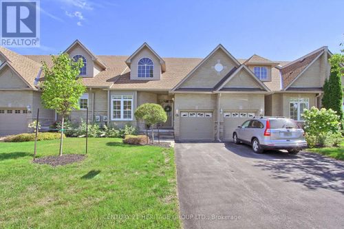 {{alt}} | Card Image