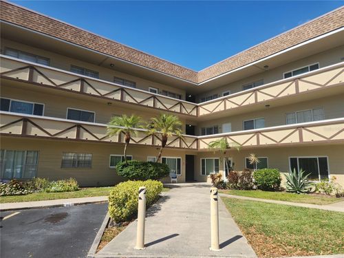 apt-62-2464 Australia Way E, CLEARWATER, FL, 33763-3823 | Card Image