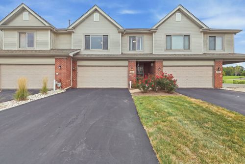 8234 Auburn Ln, Frankfort, IL, 60423-1697 | Card Image