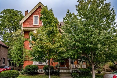 {{alt}} | Card Image