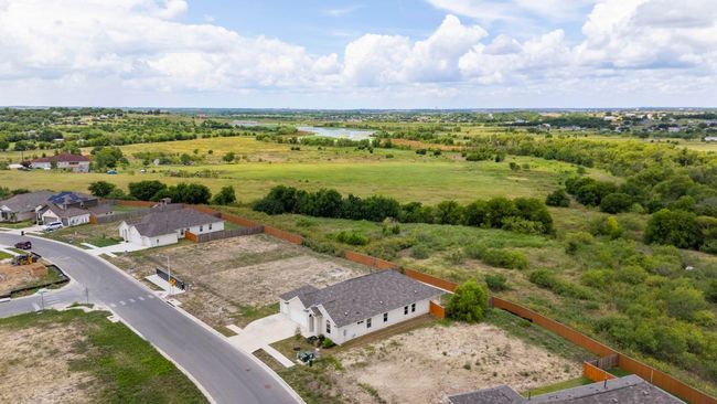 352 Backstays Loop, House other with 4 bedrooms, 3 bathrooms and 5 parking in Kyle TX | Image 32