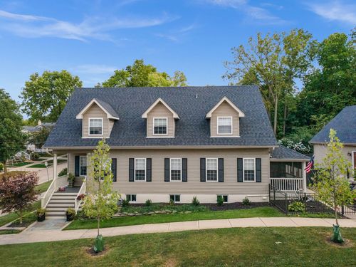 301 S 4th St, St. Charles, IL, 60174-2736 | Card Image