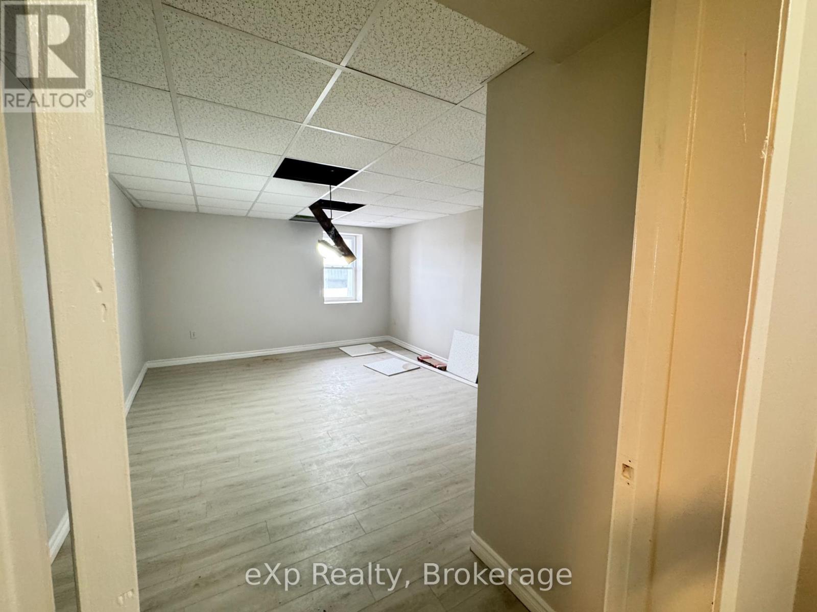 Residential Lease in Quinte West (Trenton Ward) 4