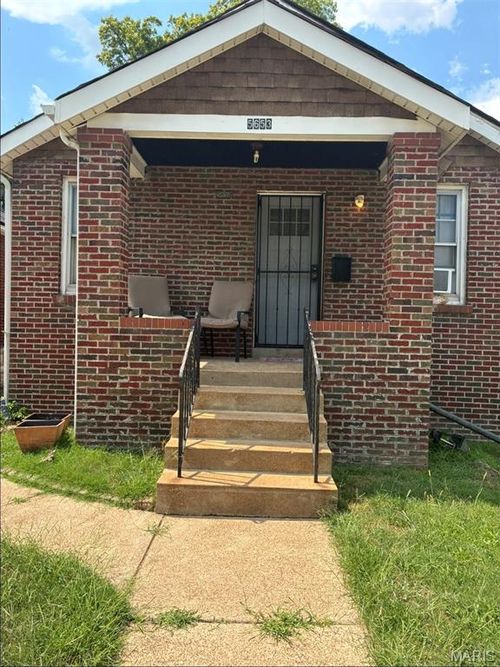 5653 Park Ln, Saint Louis, MO, 63136-4919 | Card Image