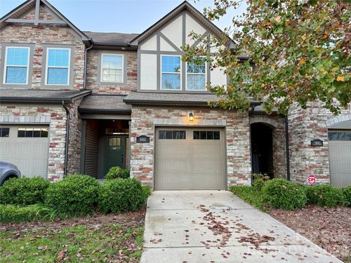 9441 Glenburn Ln, Charlotte, NC, 28278-7907 | Card Image