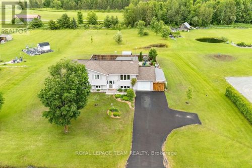 39 Biederman Road, North Algona Wilberforce, ON, K0J1X0 | Card Image