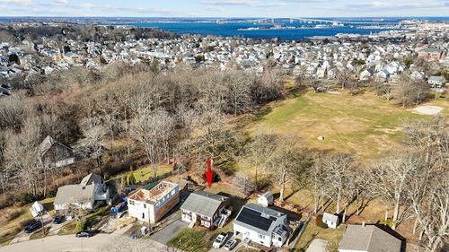 8 Kerins Ter, Newport, RI, 02840-4024 | Card Image