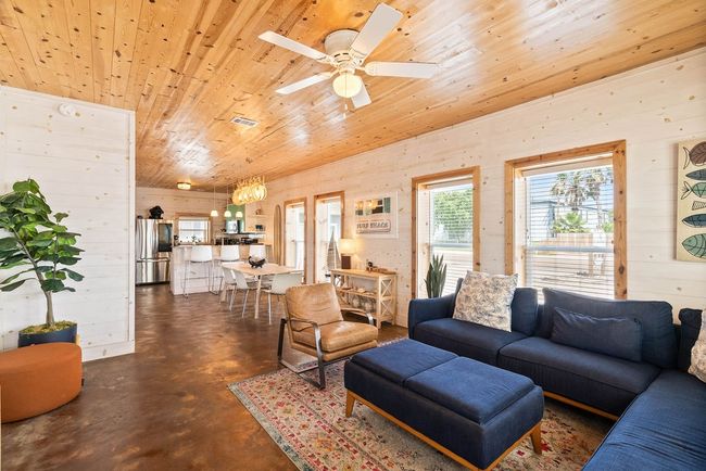404 - 2120 S 11 Th St, Condo with 3 bedrooms, 3 bathrooms and 2 parking in Port Aransas TX | Image 8