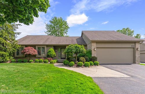 5725 Ridgewood, West Bloomfield, MI, 48322-1486 | Card Image
