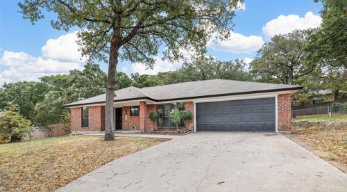 600 Rolling Ridge Ct, Azle, TX, 76020-4842 | Card Image