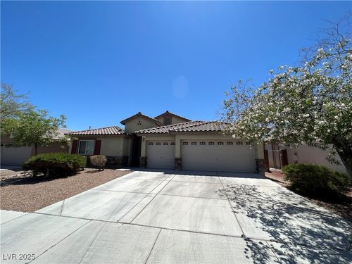 9 E Verde Way, North Las Vegas, NV, 89031-4005 | Card Image
